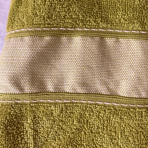 NEW HERMÈS YACHTING BEACH TOWEL - Picture 3 of 16